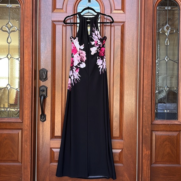 Cache Black Keyhole Halter Maxi with Floral Design Sz S - Picture 7 of 17